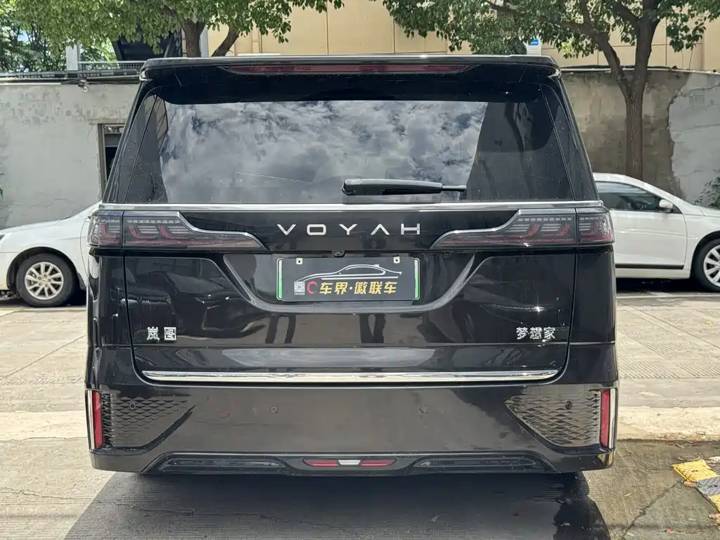 VOYAH Dreamer — миниатюра 5