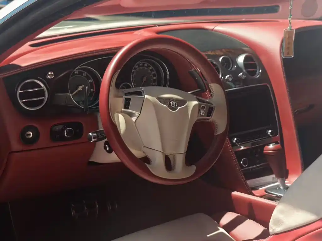 Bentley Continental — миниатюра 8