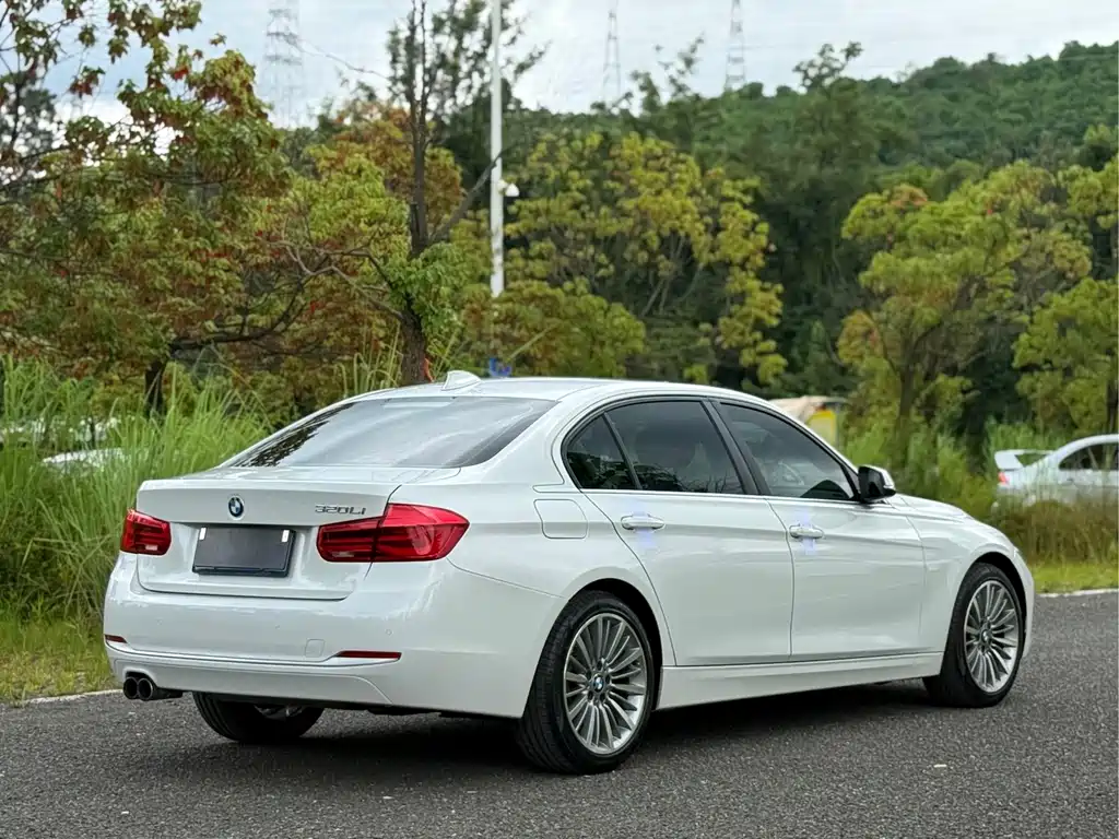 BMW 3 Series — миниатюра 4
