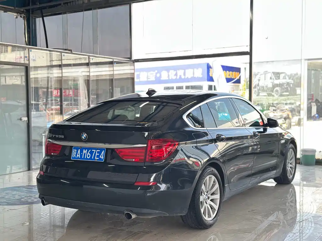 BMW 5 Series GT — миниатюра 10