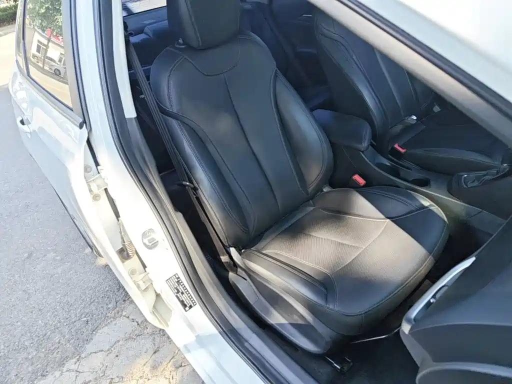 Buick Excelle — миниатюра 25