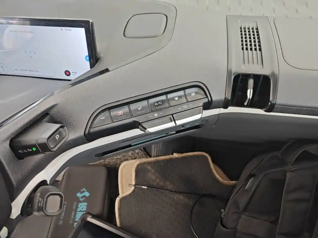 Baojun KiWi EV — миниатюра 13