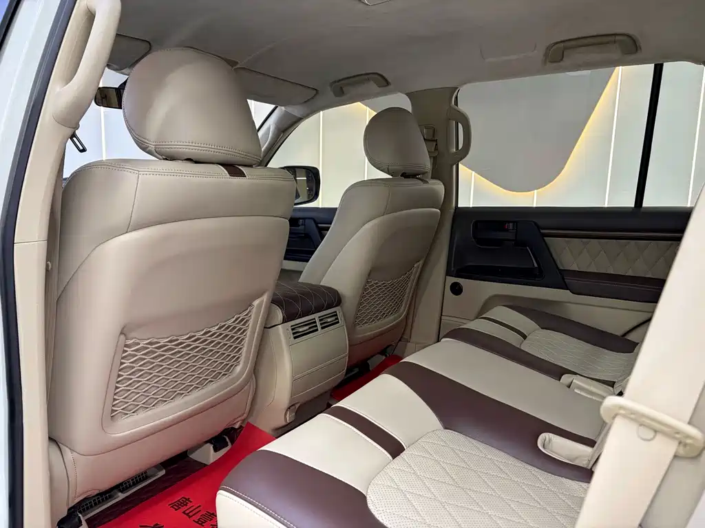 Toyota Land Cruiser — миниатюра 17