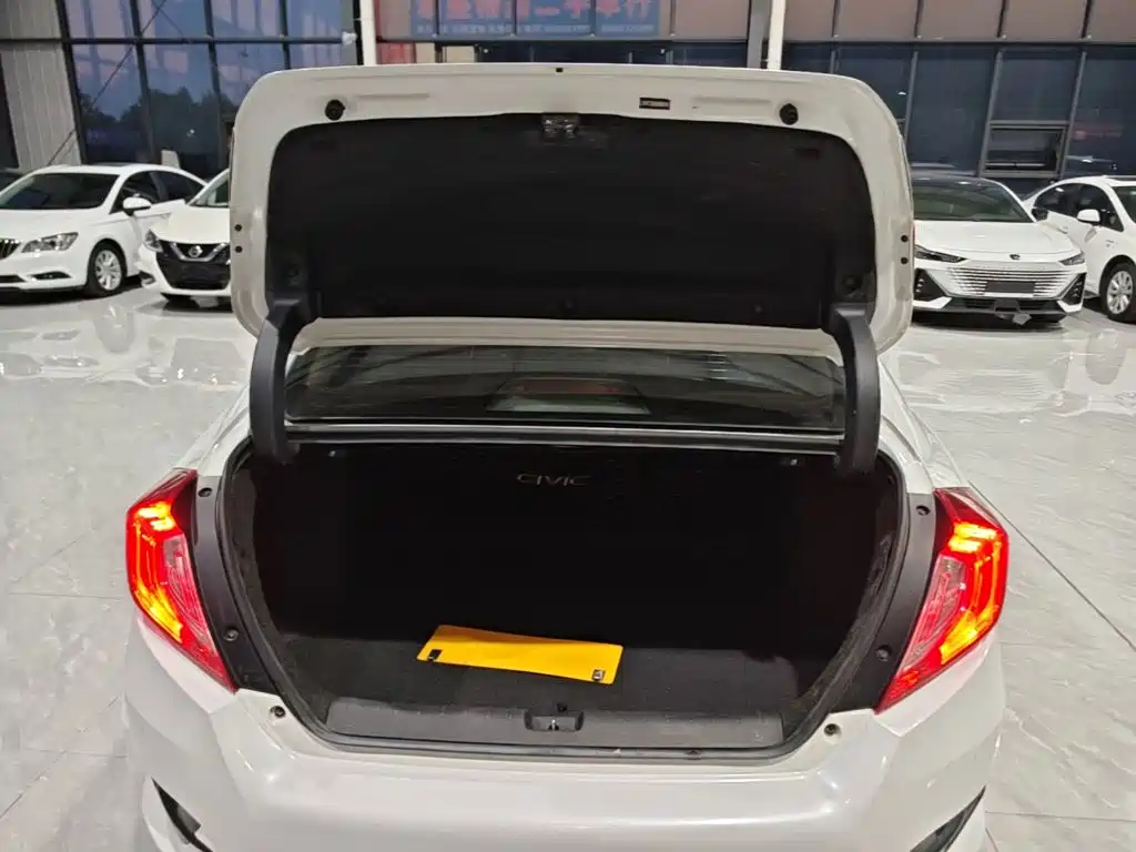 Honda Civic — миниатюра 19
