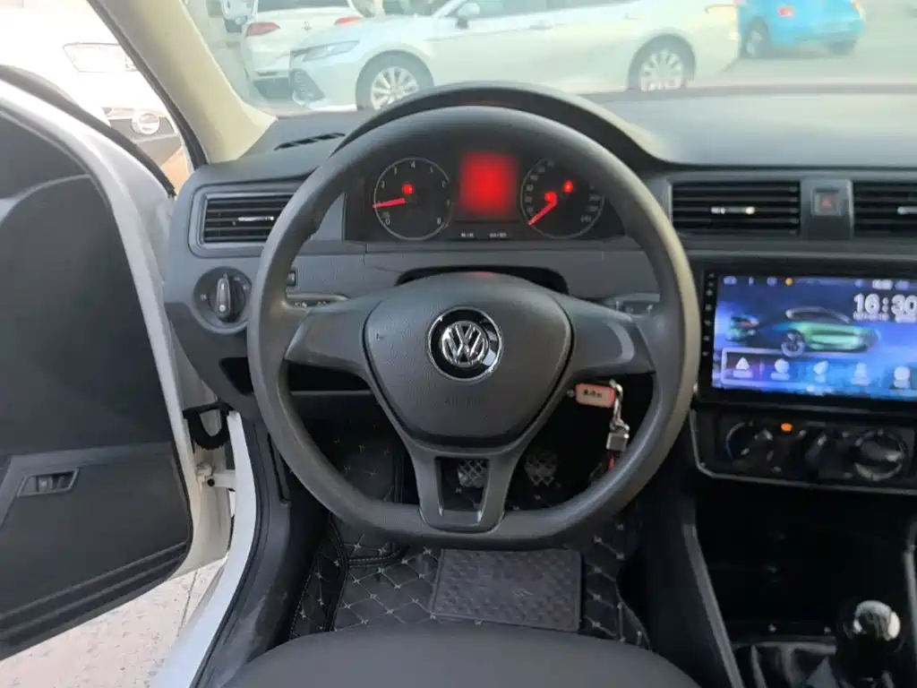Volkswagen Santana — миниатюра 11