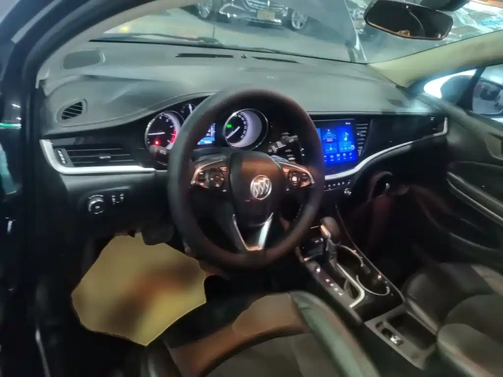 Buick Verano — миниатюра 10