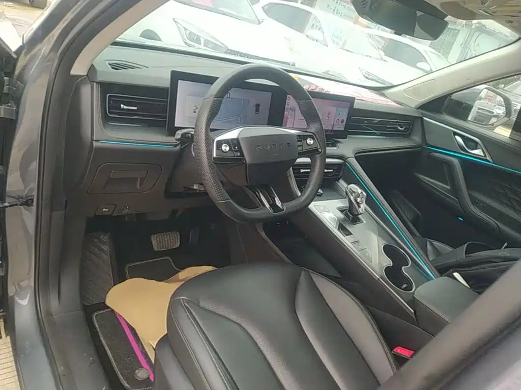 Roewe RX5 — миниатюра 10