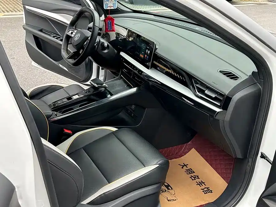 MG MG5 Scorpio — миниатюра 6