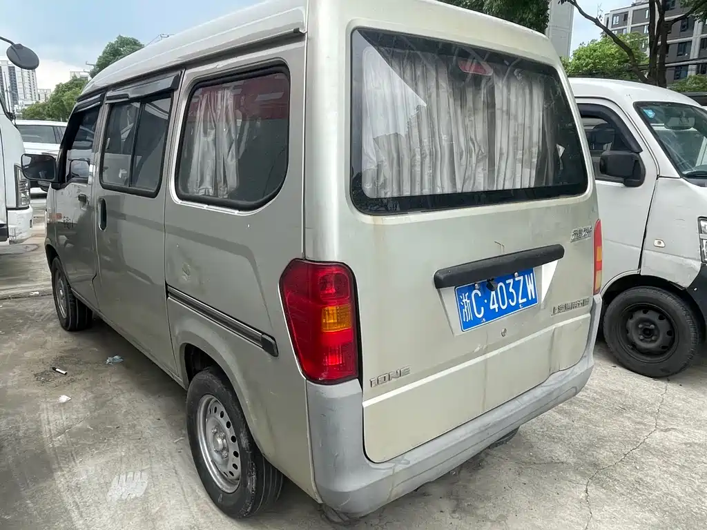 Wuling Sunshine 2013 1.0L