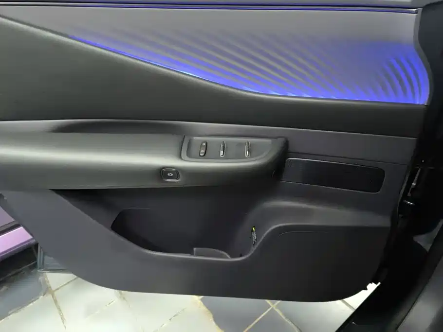 Nissan NX8 — миниатюра 7