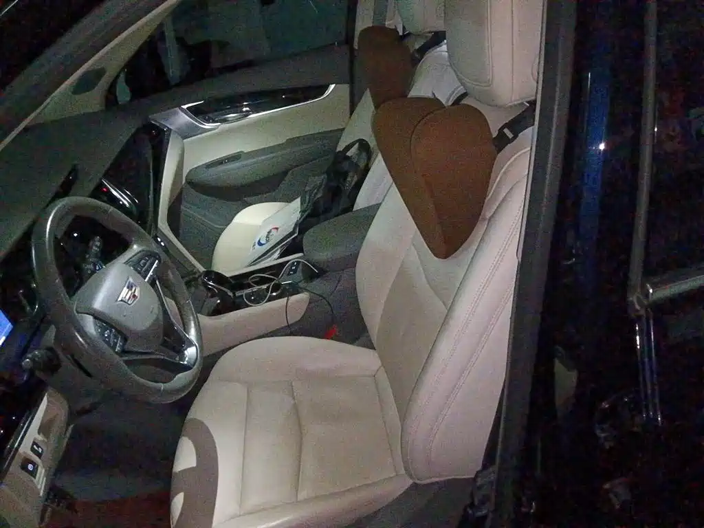 Cadillac XT6 — миниатюра 8