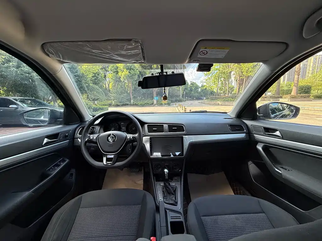 Volkswagen Lavida — миниатюра 10
