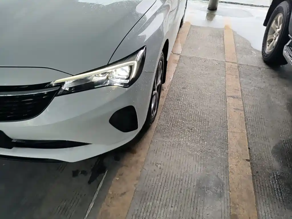 Buick Verano — миниатюра 24