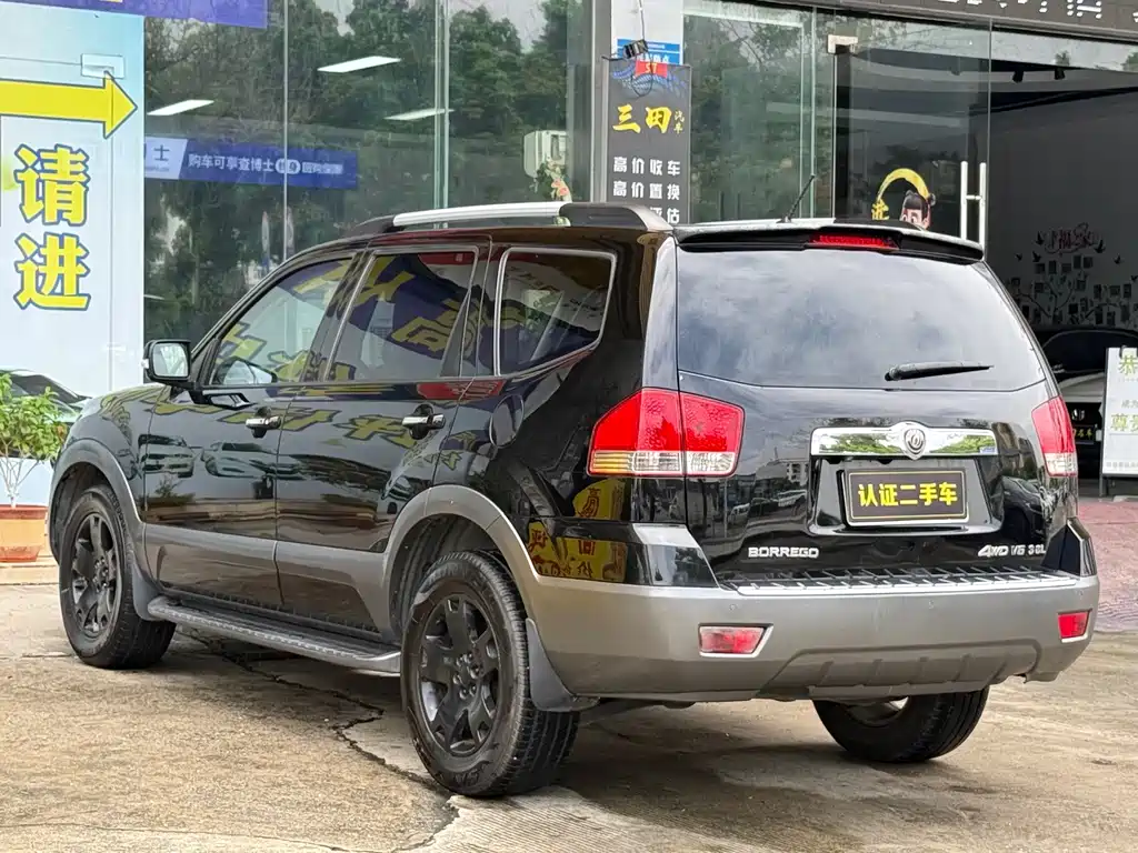 Kia Borrego — миниатюра 14