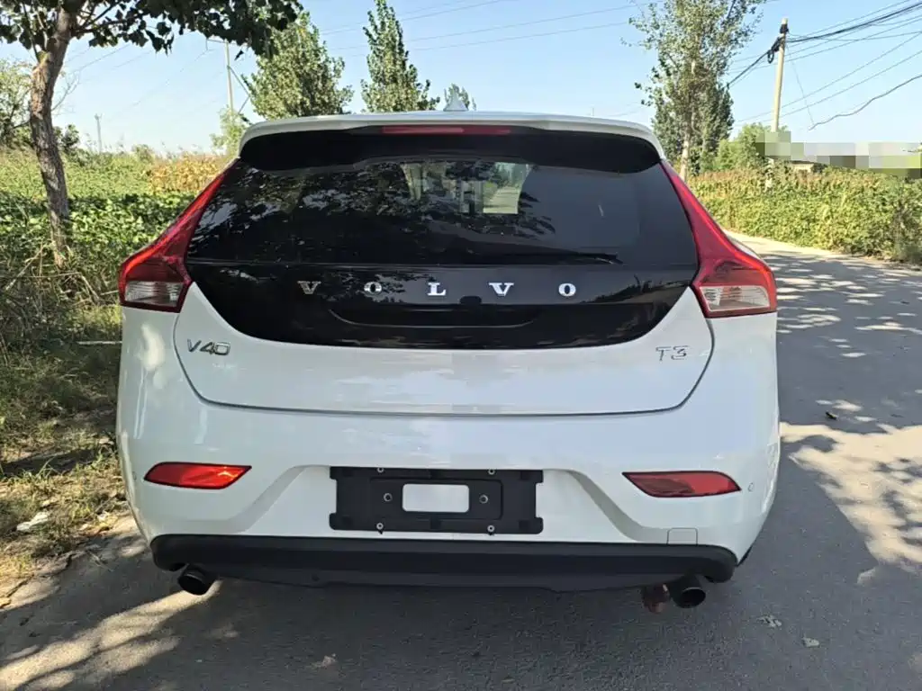 Volvo V40 — миниатюра 6