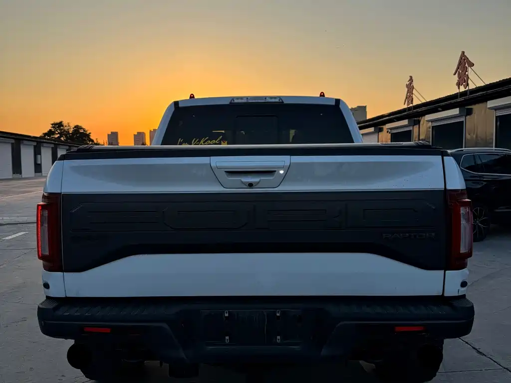Ford F-150 Raptor — миниатюра 7