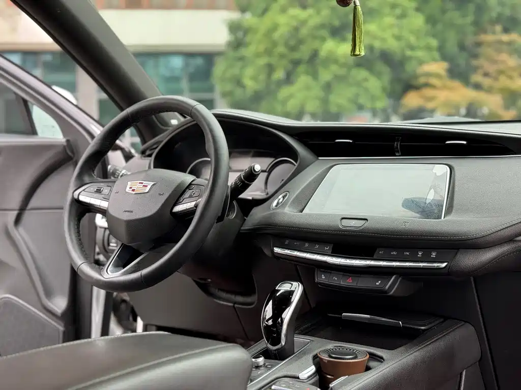 Cadillac XT4 — миниатюра 13