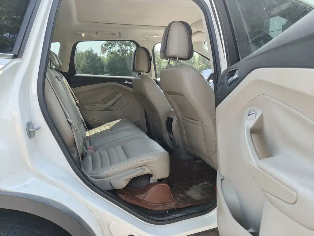 Ford Kuga — миниатюра 12