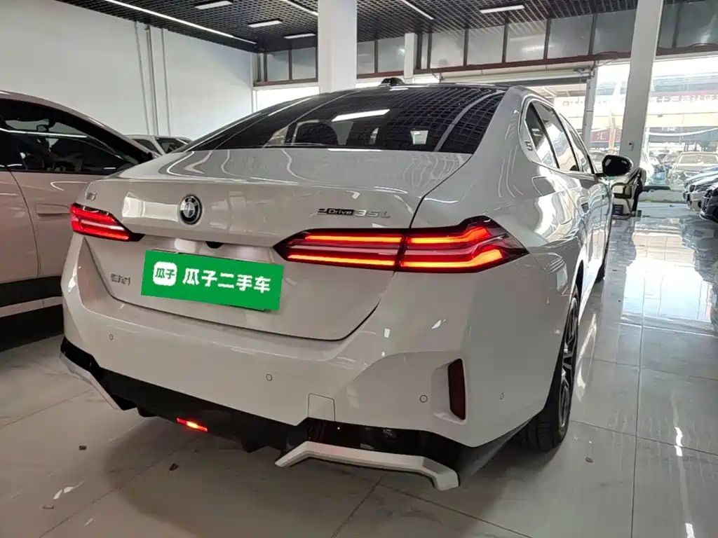 BMW i5 — миниатюра 7
