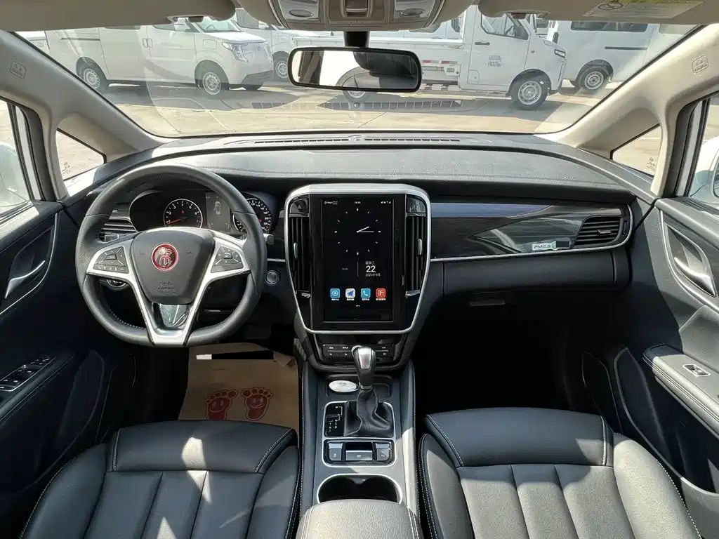 BYD MAX — миниатюра 7