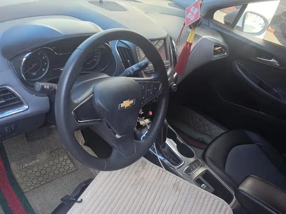 Chevrolet Cruze — миниатюра 12