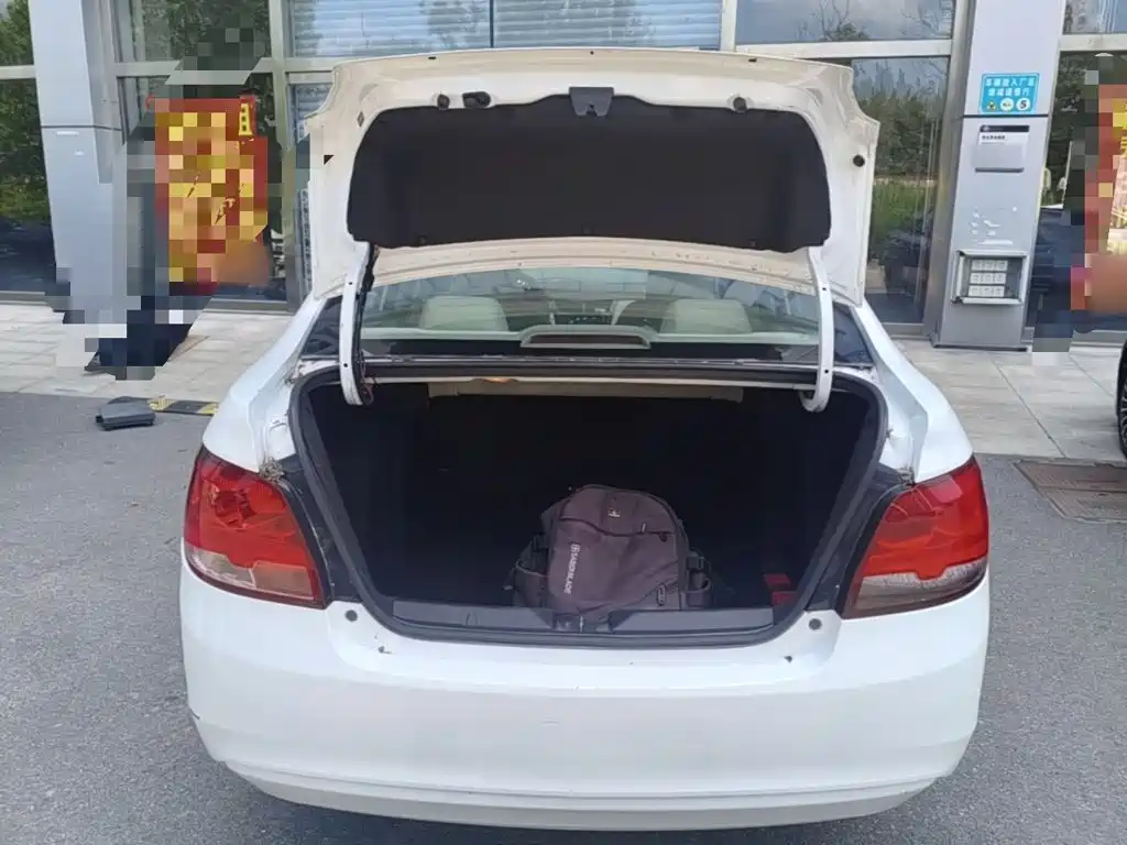 Chevrolet Sail — миниатюра 19