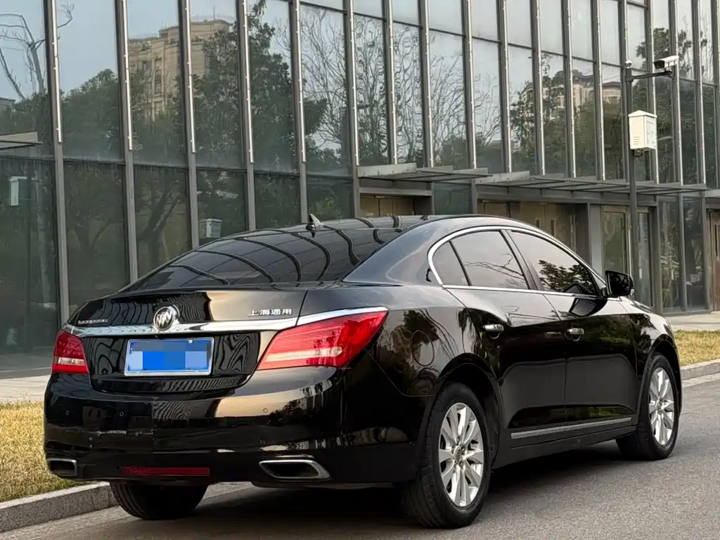 Buick LaCrosse — миниатюра 5