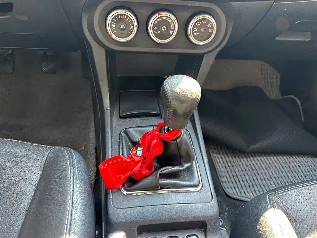 Mitsubishi Lancer EX — миниатюра 10