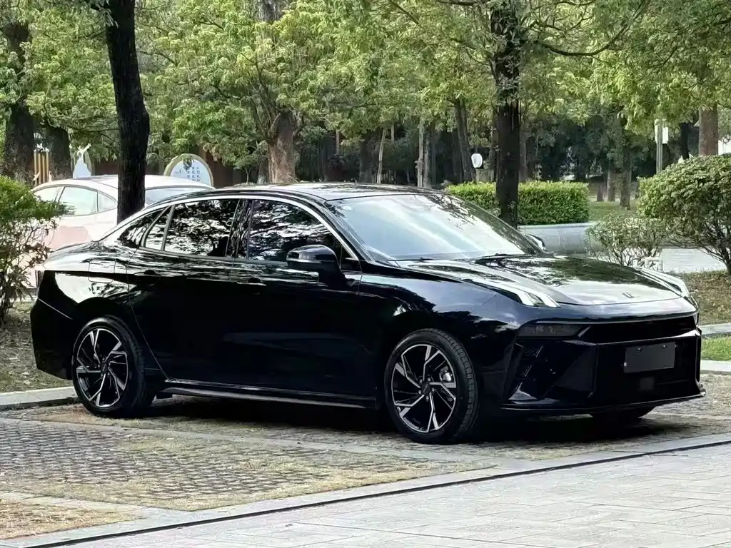 Lynk & Co 03 — миниатюра 3