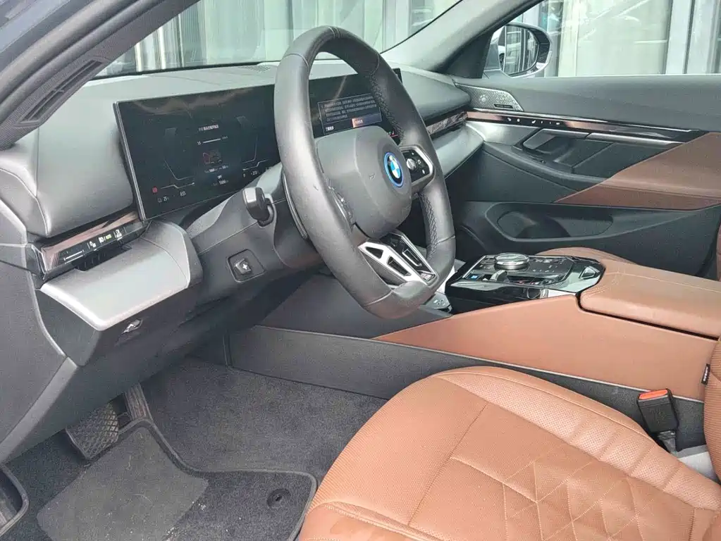 BMW i5 — миниатюра 7