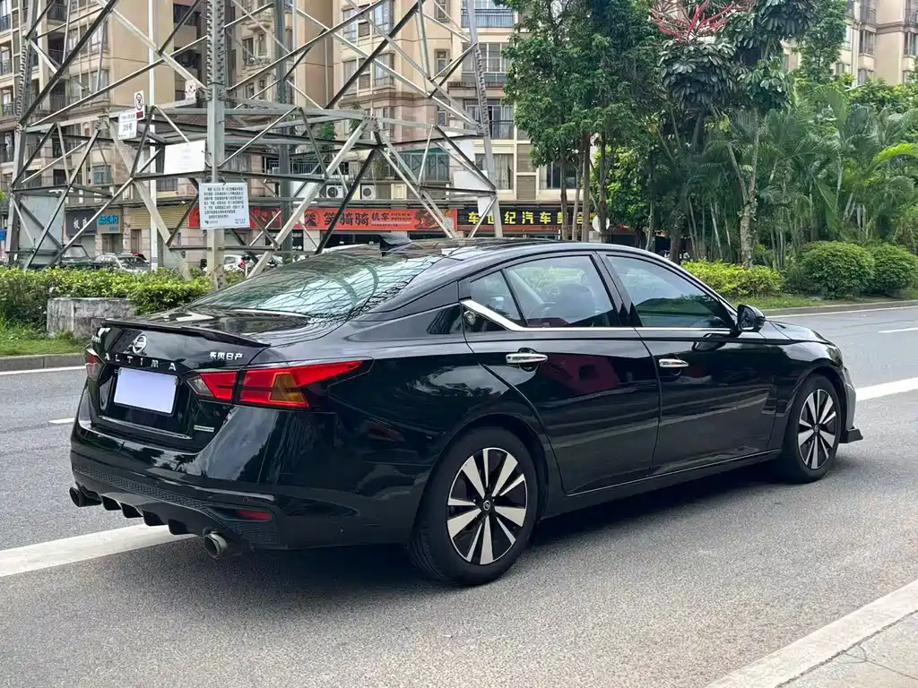 Nissan Teana — миниатюра 4