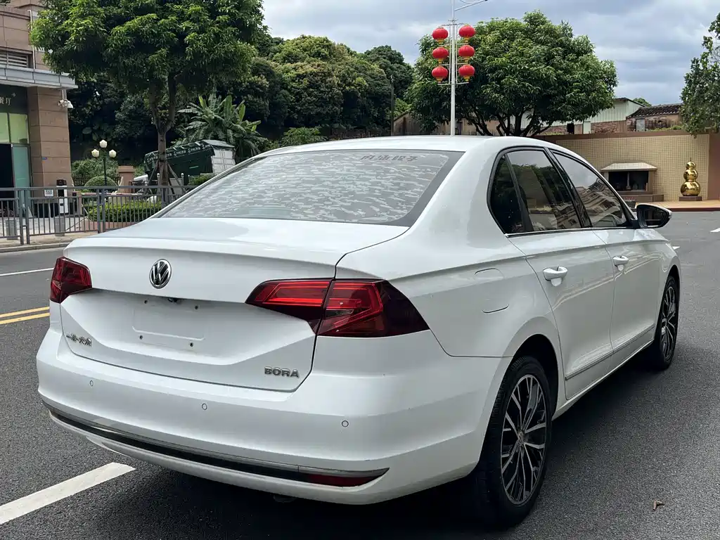 Volkswagen Bora — миниатюра 4