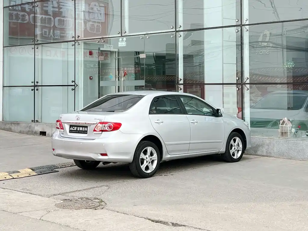Toyota Corolla — миниатюра 4