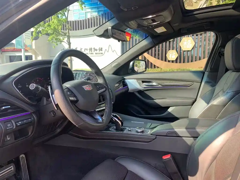 Cadillac CT5 — миниатюра 5