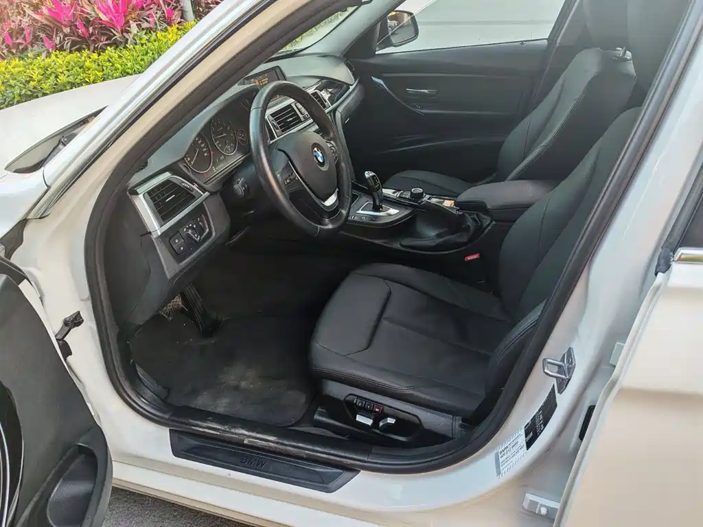 BMW 3 Series — миниатюра 4