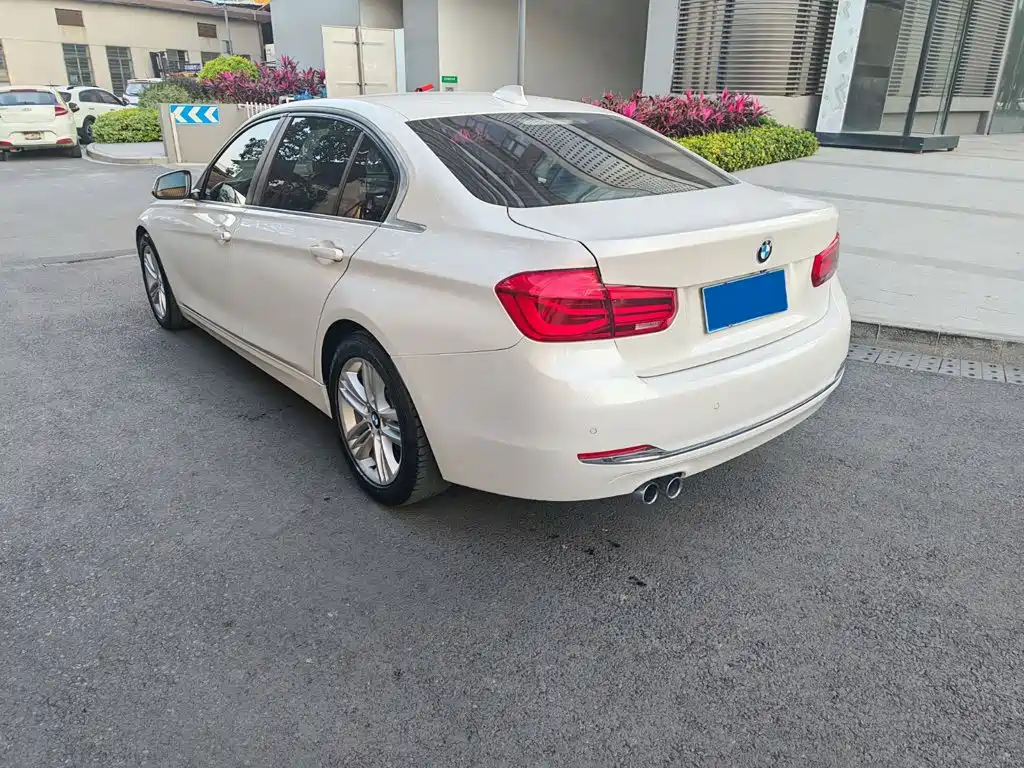BMW 3 Series — миниатюра 7