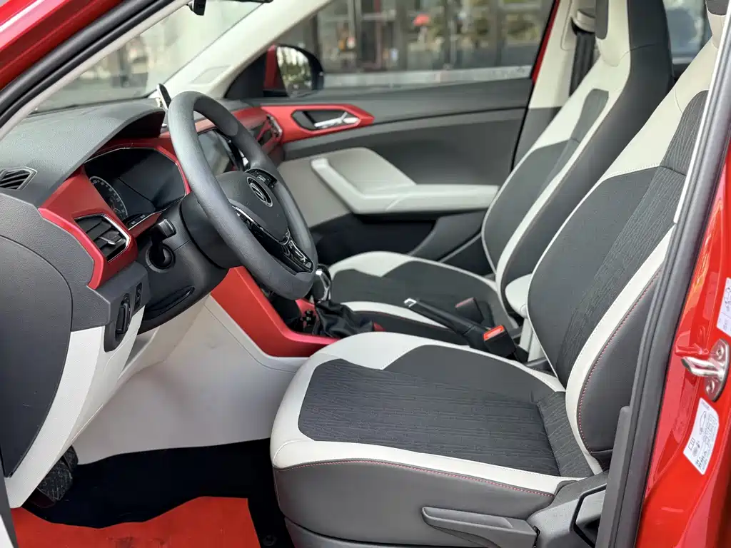 Volkswagen T-Cross — миниатюра 14