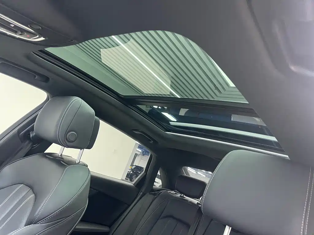Audi A4L — миниатюра 14