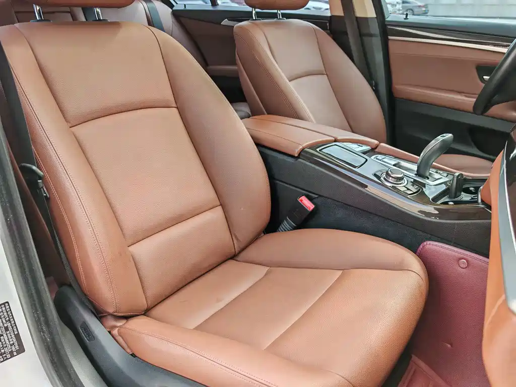 BMW 5 Series — миниатюра 18