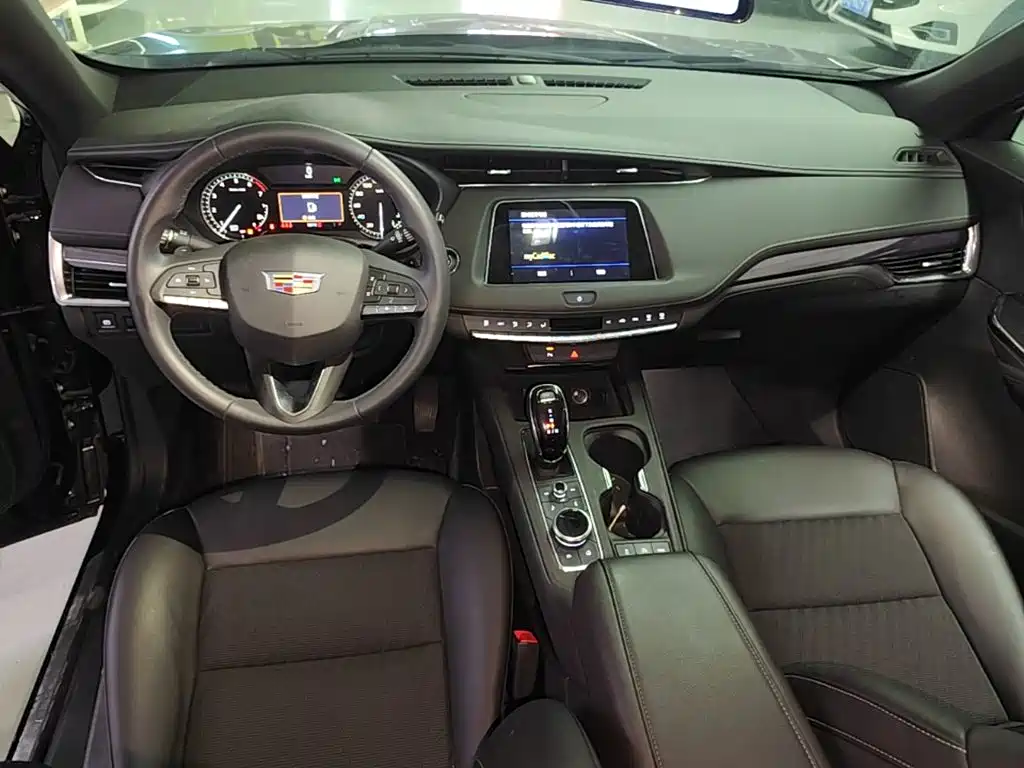 Cadillac XT4 — миниатюра 9