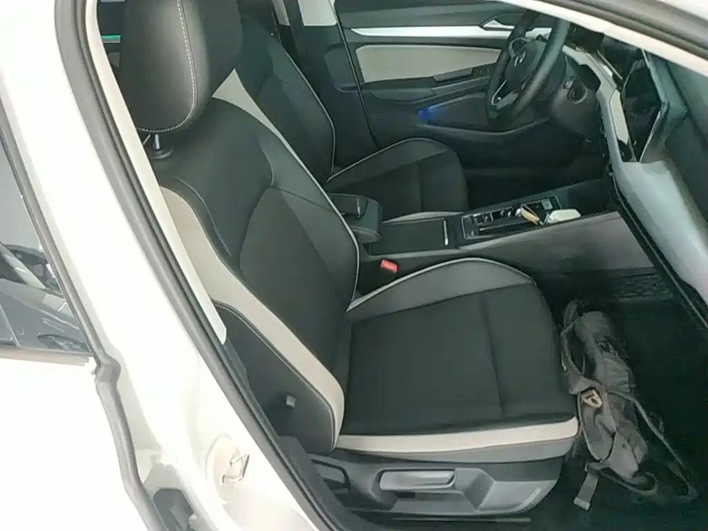Volkswagen Golf — миниатюра 25