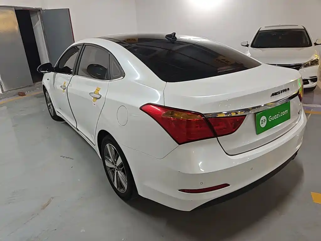 Hyundai Mistra — миниатюра 5