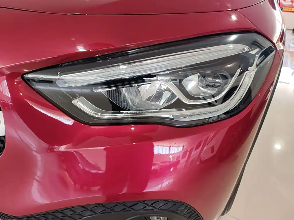 Mercedes-Benz GLA — миниатюра 24