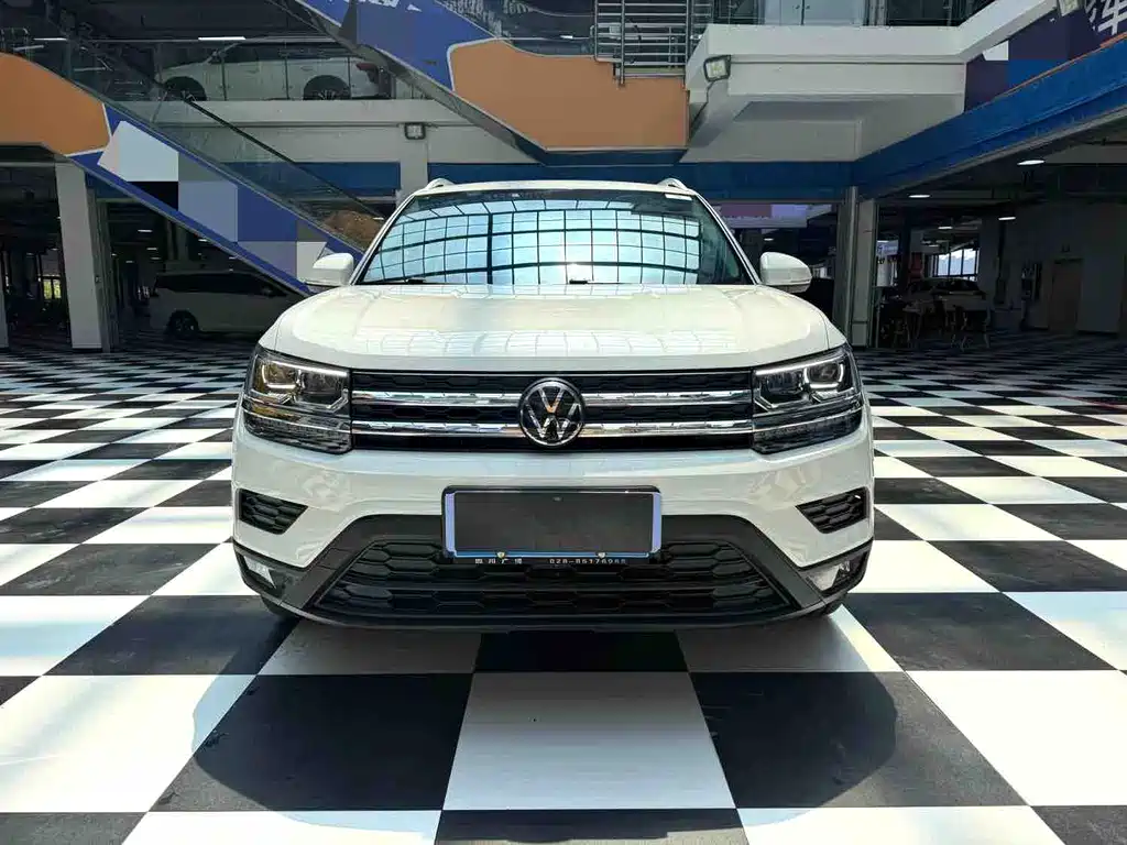 Volkswagen Tharu — миниатюра 2