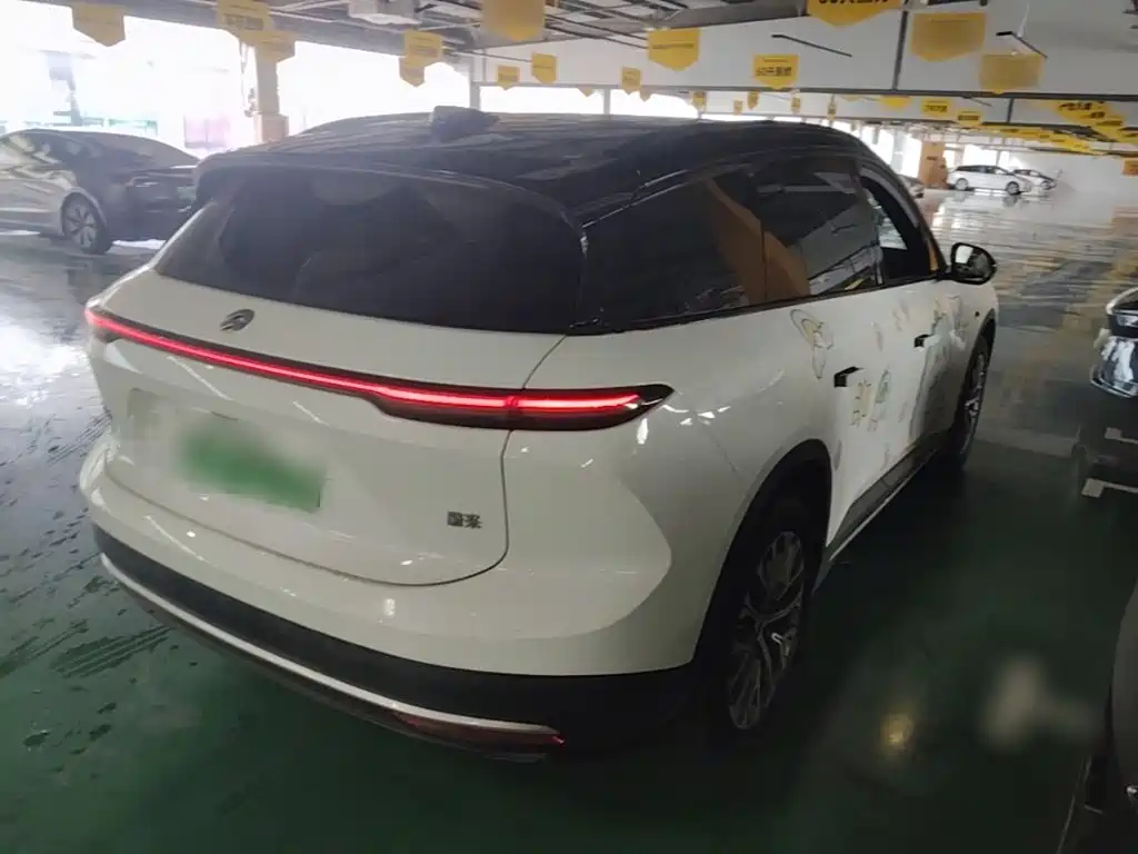 NIO ES6 — миниатюра 7