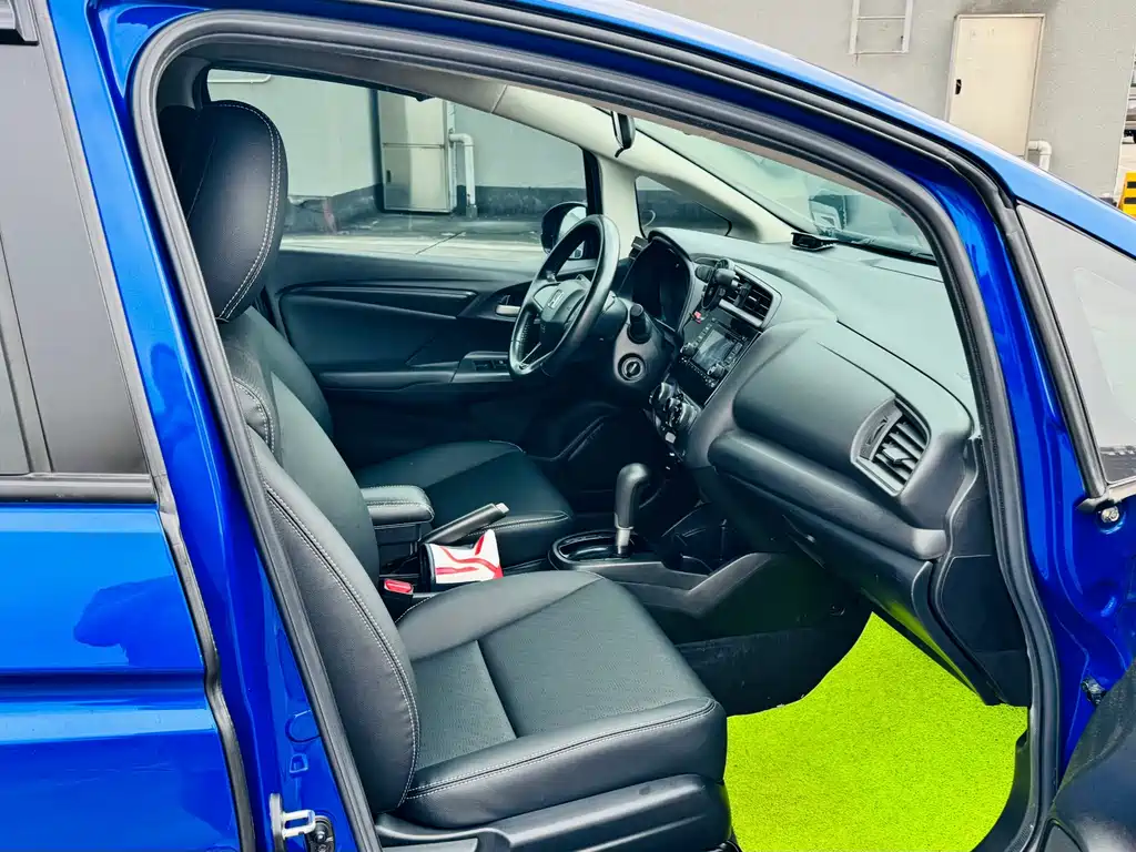 Honda Fit — миниатюра 12