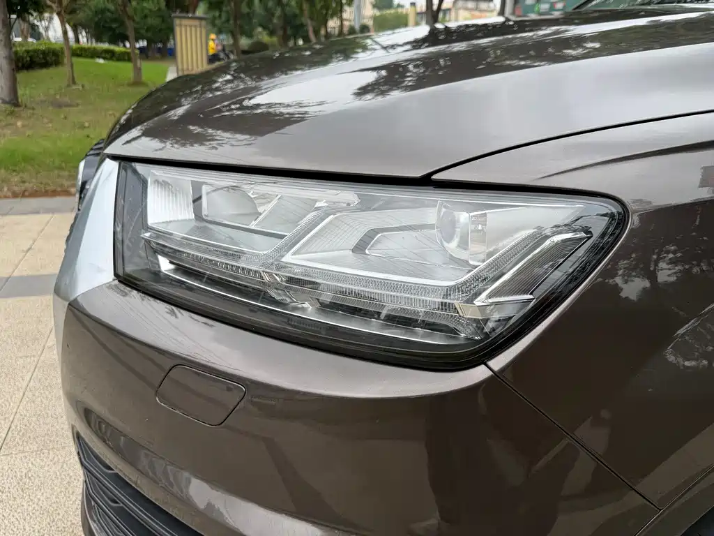 Audi Q7 — миниатюра 20
