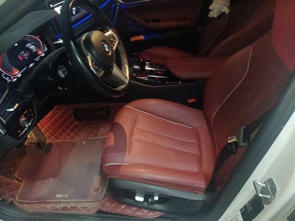 BMW 5 Series — миниатюра 8