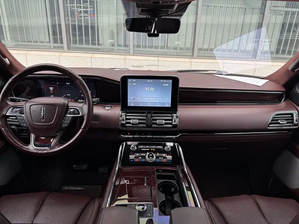 Lincoln Navigator — миниатюра 21