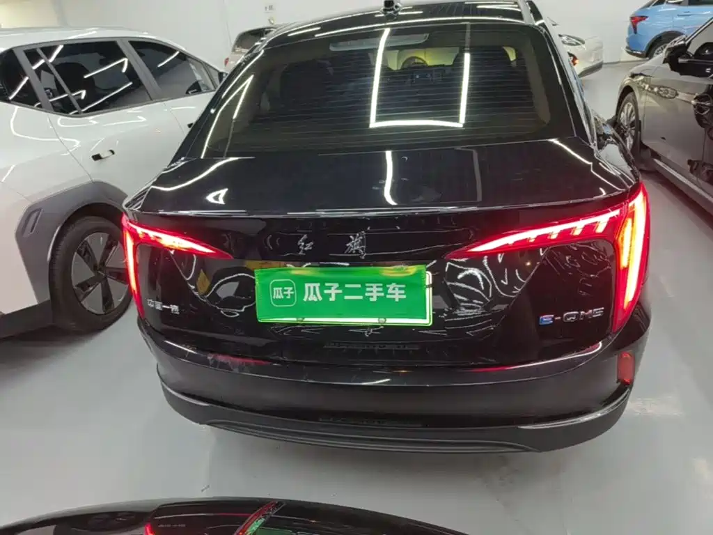 Hongqi Hongqi E-QM5 — миниатюра 6